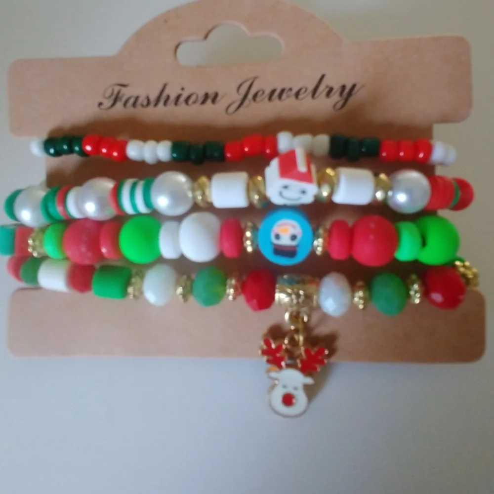 Festive Beaded Bracelet Set with Reindeer Charm